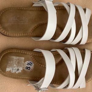 Cliffs White Size 8 1/2 Sandals